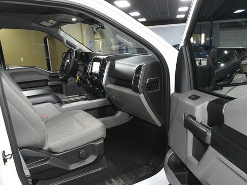 Used 2019 Ford F150 XLT image 48