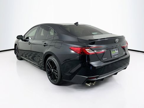 Used 2025 Toyota Camry SE FWD image 5