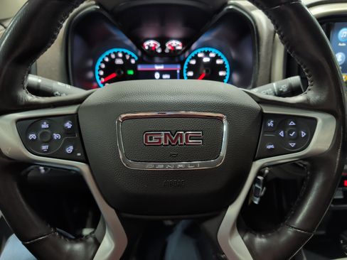 Used 2021 GMC Canyon Denali image 10
