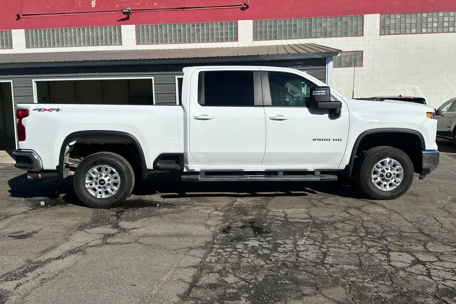 Used 2026 Chevrolet Silverado 2500 LT AWD/4WD image 8