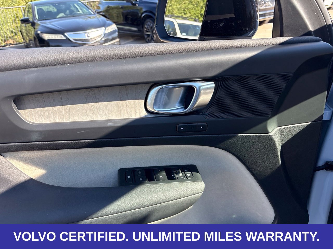 Certified 2024 Volvo XC40 B5 Plus w/ Protection Package Premier AWD/4WD image 19