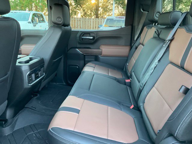 Used 2022 Chevrolet Silverado 1500 High Country AWD/4WD image 17