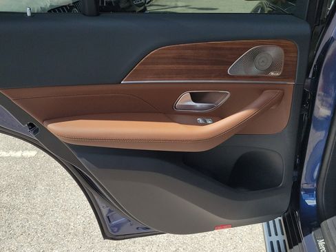 Certified 2026 Mercedes-Benz GLE 450 4MATIC image 11