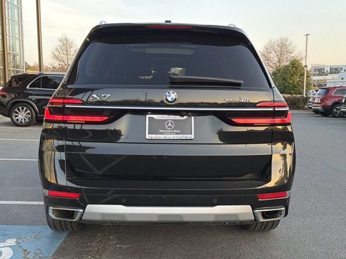 Used 2025 BMW X7 xDrive40i AWD/4WD image 4