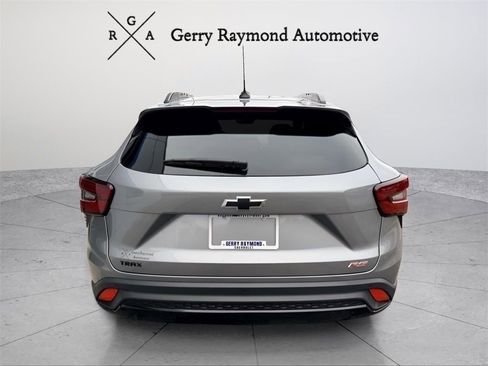 Used 2025 Chevrolet Trax RS w/ Driver Confidence Package image 5