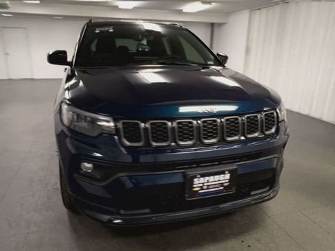 Used 2024 Jeep Compass Latitude w/ Altitude Special Edition image 3