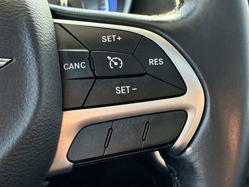 Used 2016 Chrysler 300 Limited w/ 300 Premium Group image 25