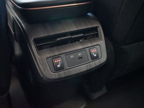 Used 2023 Nissan Ariya FWD image 15