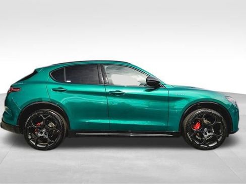 New 2025 Alfa Romeo Stelvio Sprint image 11