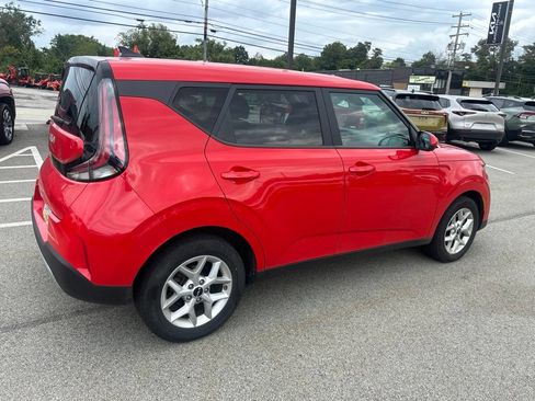 Certified 2024 Kia Soul LX w/ Option Group 015 FWD image 6