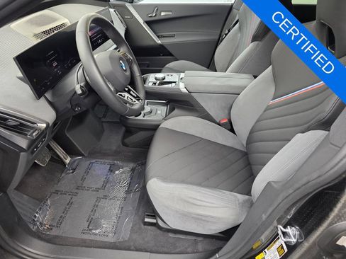Certified 2026 BMW iX xDrive60 w/ M Sport Package AWD/4WD image 9