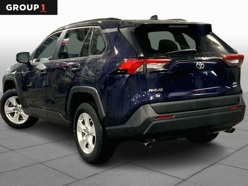 Used 2021 Toyota RAV4 XLE w/ Convenience Package AWD/4WD image 12