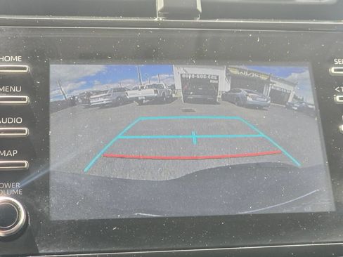 Used 2020 Toyota Prius LE AWD/4WD image 29