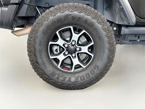 Used 2024 Jeep Wrangler Unlimited AWD/4WD image 22