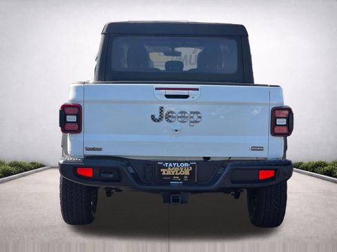 Used 2020 Jeep Gladiator Overland AWD/4WD image 6