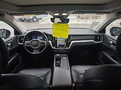 Used 2024 Volvo S60 B5 Core image 38