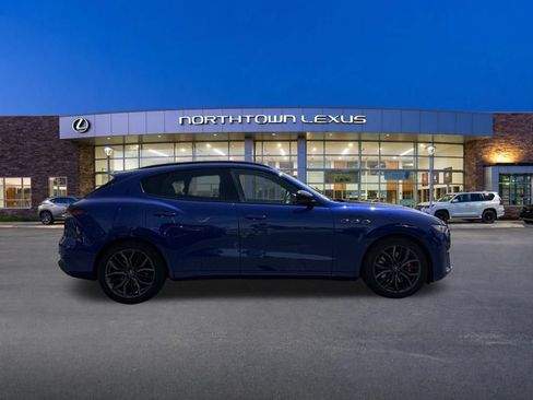 Used 2022 Maserati Levante Modena AWD/4WD image 24