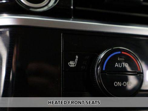 Used 2022 Nissan Pathfinder SV AWD/4WD image 6