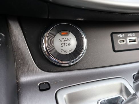 Used 2020 Nissan Murano SV AWD/4WD image 16
