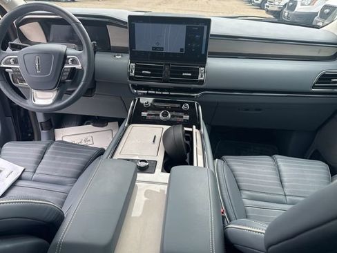 Used 2024 Lincoln Navigator Black Label image 25