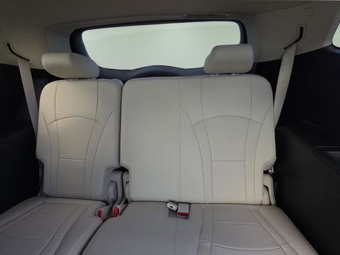 Used 2024 Buick Enclave Essence w/ Sport Touring Edition image 13