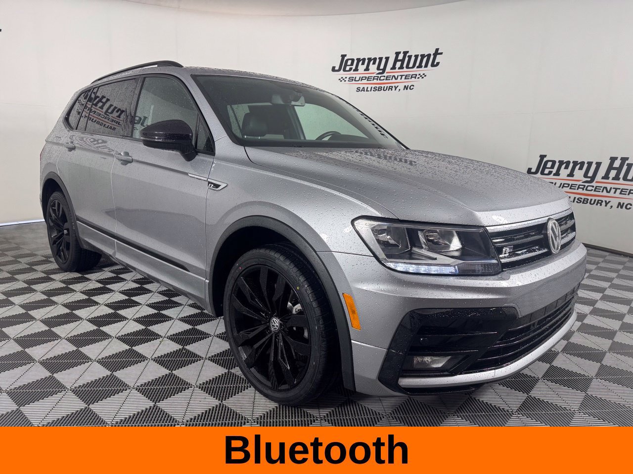 Used 2021 Volkswagen Tiguan SE R-Line FWD image 6