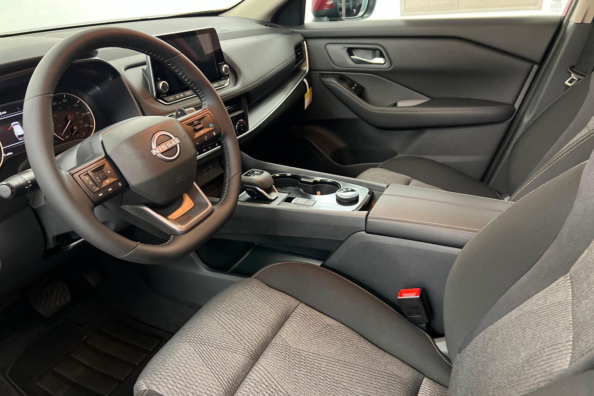 New 2026 Nissan Rogue SV w/ Cold Weather Package AWD/4WD image 15