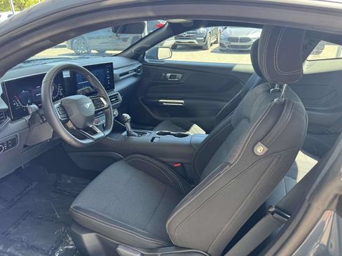 Used 2025 Ford Mustang Coupe RWD image 14