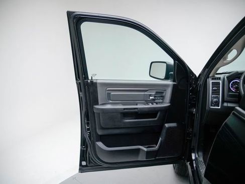 Used 2024 RAM 1500 Classic SLT AWD/4WD image 23