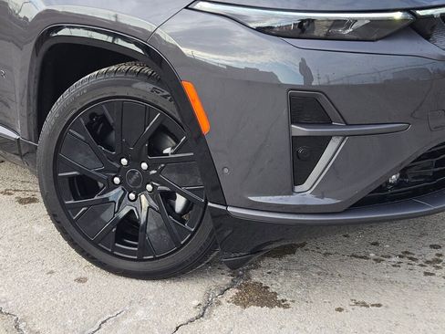 Used 2025 Jeep Wagoneer S Launch Edition image 8