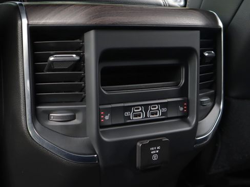 Used 2026 RAM 3500 Laramie AWD/4WD image 27