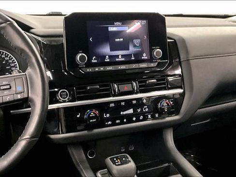 Used 2024 Nissan Pathfinder SV AWD/4WD image 7