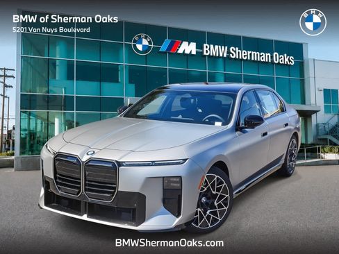 New 2027 BMW 740i w/ Executive Package RWD image 1