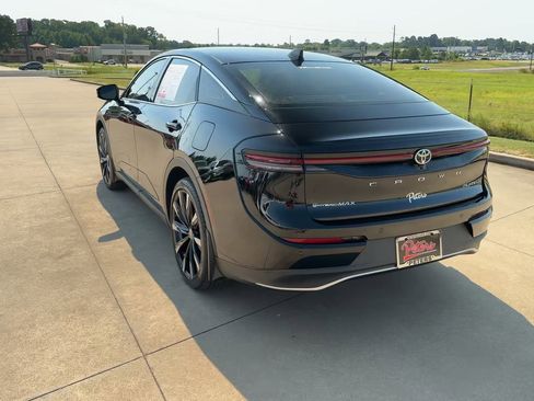 Used 2025 Toyota Crown Platinum image 7