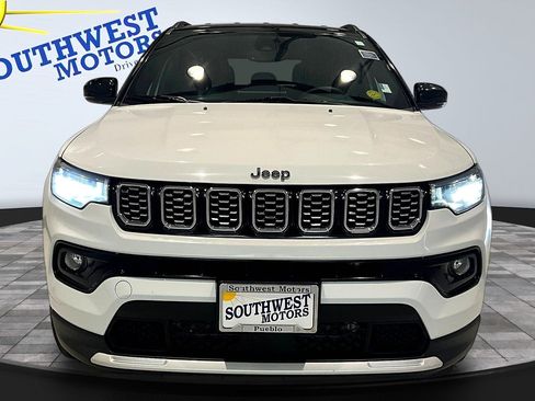 Used 2025 Jeep Compass Limited AWD/4WD image 2