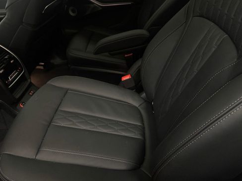 Certified 2025 BMW X7 M60i image 24