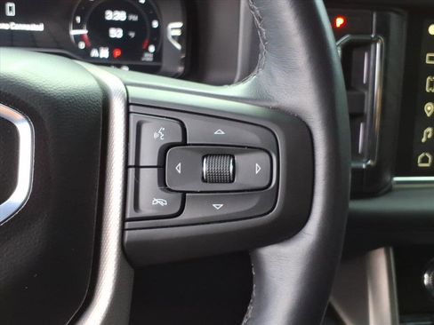 Used 2024 GMC Yukon Denali w/ Advanced Technology Package image 20