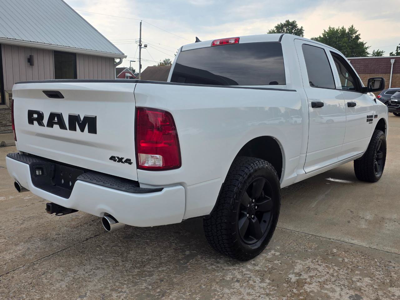 Used 2019 RAM 1500 Express w/ Wheel & Sound Group AWD/4WD image 18