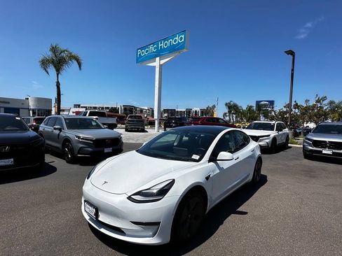 Used 2022 Tesla Model 3 RWD image 2