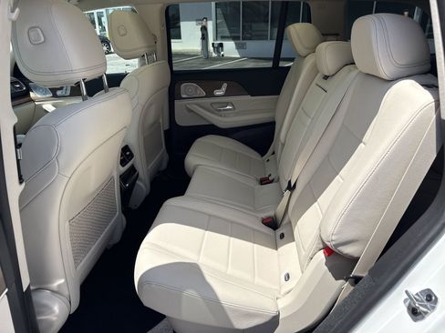 New 2026 Mercedes-Benz GLS 450 4MATIC image 12