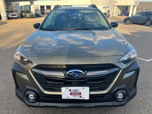 Certified 2025 Subaru Outback Premium w/ Popular Package #1A image 2