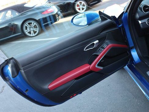 Used 2017 Porsche 718 Cayman image 21