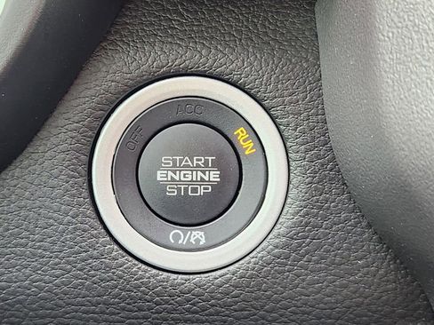 Used 2023 RAM 1500 Laramie image 23