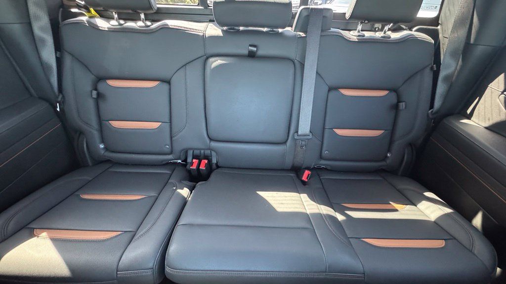 Used 2026 GMC Sierra 1500 AT4 w/ AT4 Premium Package AWD/4WD image 26