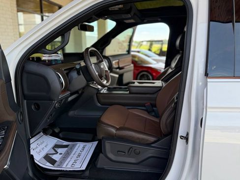 Used 2025 Ford Expedition Max King Ranch AWD/4WD image 17