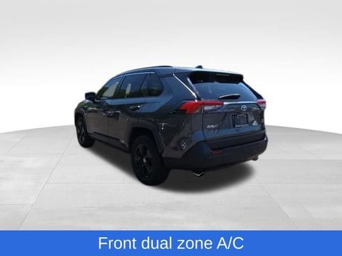 Used 2021 Toyota RAV4 XLE w/ Convenience Package AWD/4WD image 8