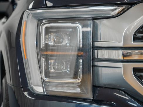 Used 2022 Ford F150 Limited image 9