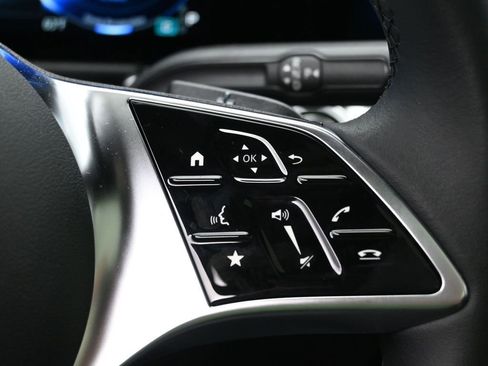 New 2024 Mercedes-Benz EQB 300 4MATIC image 10