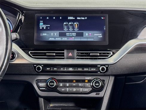 Used 2022 Kia Niro EX Premium w/ Cold Weather Package image 14