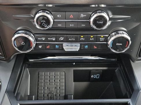 New 2026 Ford F350 Lariat w/ Lariat Premium Package AWD/4WD image 16